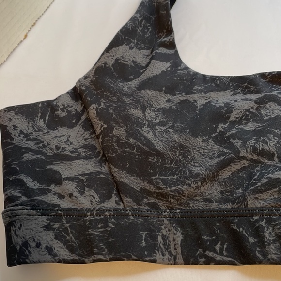 Lolë black and gray Sports Bra size Small in new condition - Picture 2 of 13